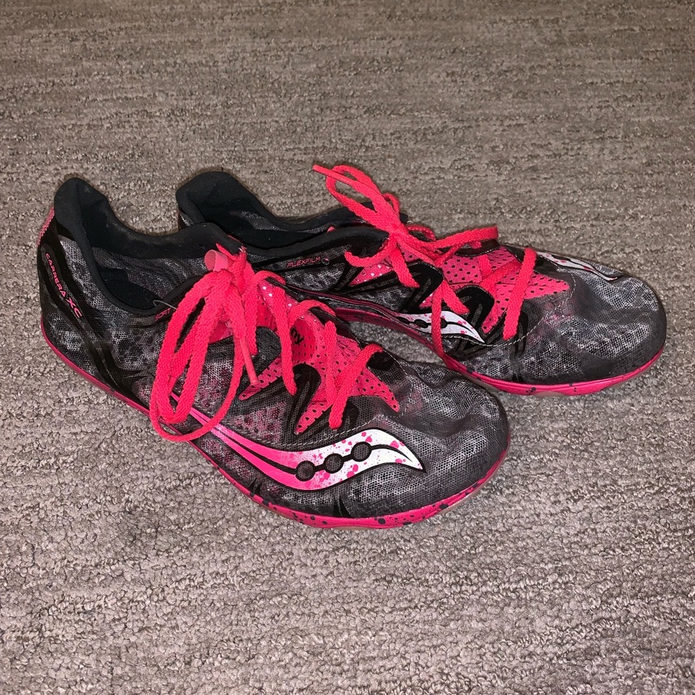 🍋NEW Saucony Indoor Track Cleats